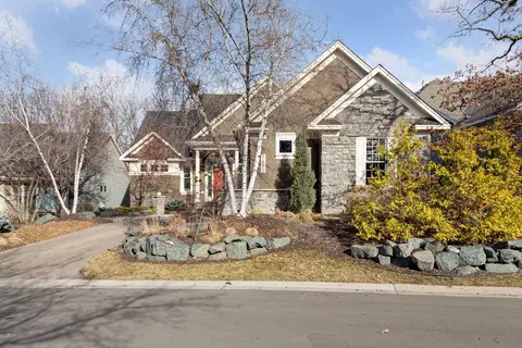 1480 Skyline Dr, Golden Valley, MN 55422