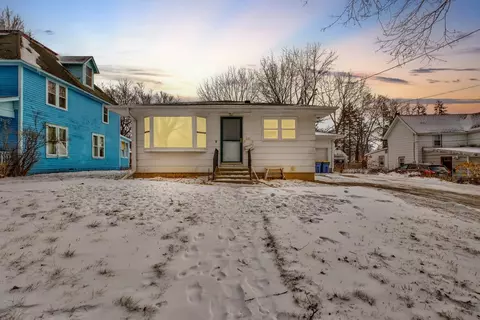 221 2nd Ave SW, Faribault, MN 55021