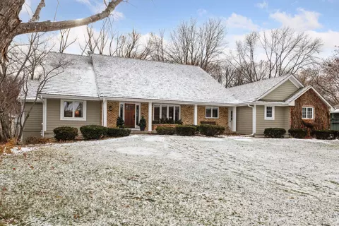 5921 Bonnie Brae Dr, Edina, MN 55439
