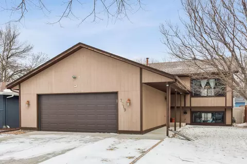 7319 Clinton Ave S, Richfield, MN 55423