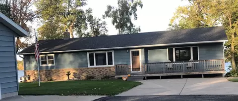 1806 E Lake Geneva Rd NE, Alexandria, MN 56308