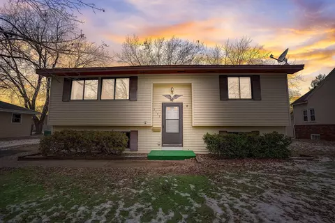 5743 Humboldt Ave N, Brooklyn Center, MN 55430