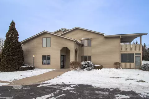 2600 75th St E #117, Inver Grove Heights, MN 55076
