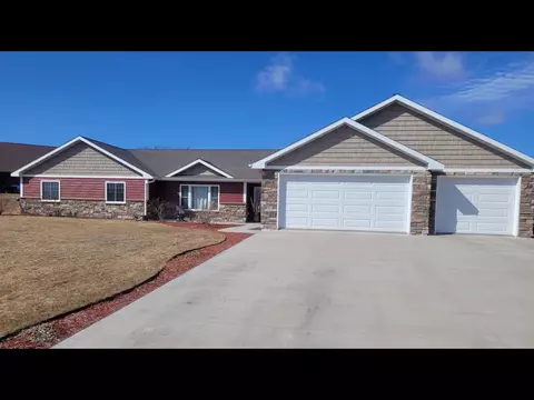 1916 Clear Creek Blvd, Detroit Lakes, MN 56501