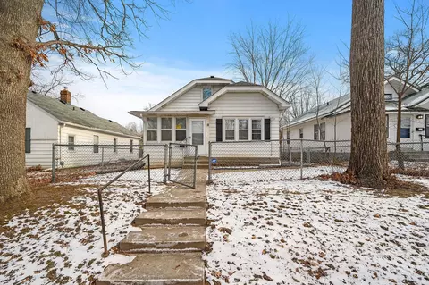 3232 Thomas Ave N, Minneapolis, MN 55412