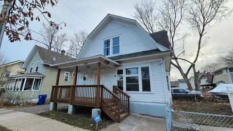 554 Arundel St, Saint Paul, MN 55103