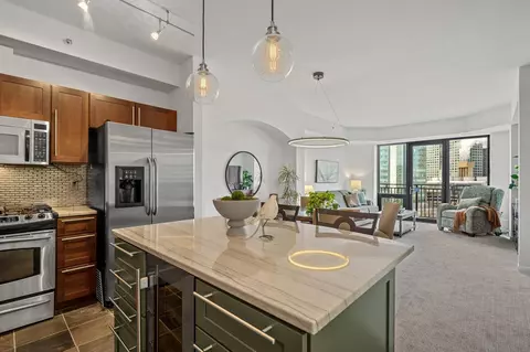 500 E Grant St #803, Minneapolis, MN 55404