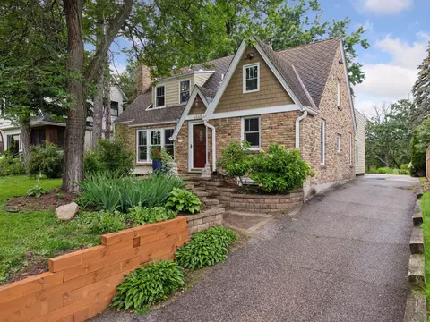 4846 France Ave S, Edina, MN 55410
