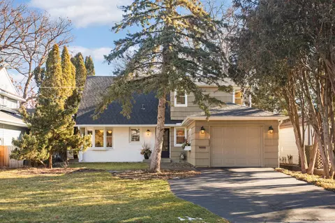 521 Arthur St, Hopkins, MN 55343