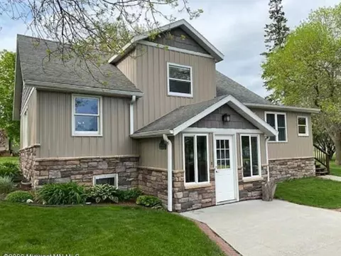 509 Larson Ave, Ashby, MN 56309