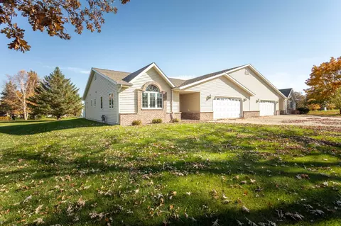 2232 Ridgewood Dr NW, Alexandria, MN 56308