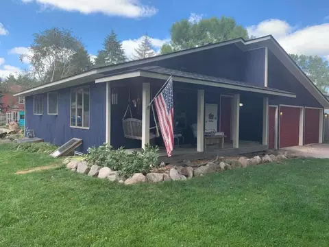 1412 Archibald St, Northfield, MN 55057