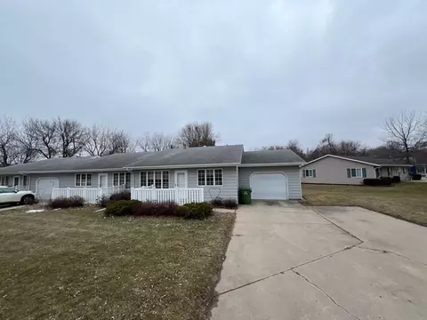 925 Liberty Dr #3, Worthington, MN 56187