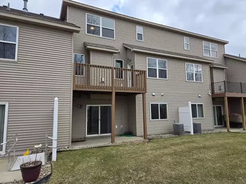 933 45th Ave NE, Saint Cloud, MN 56304