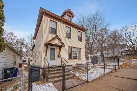 693 Case Ave, Saint Paul, MN 55106