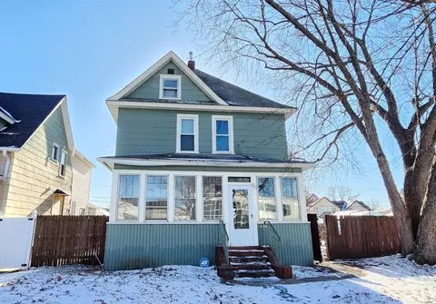 990 Aurora Ave, Saint Paul, MN 55104