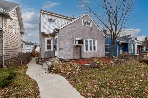 1130 Minnehaha Ave W, Saint Paul, MN 55104