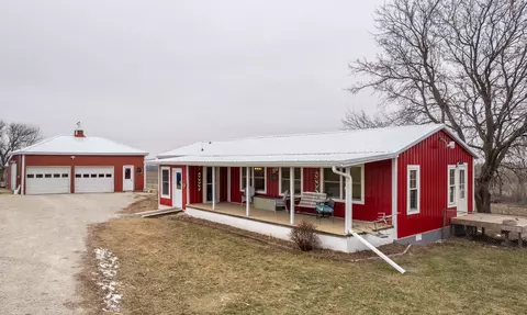 27315 230th St, Preston, MN 55965