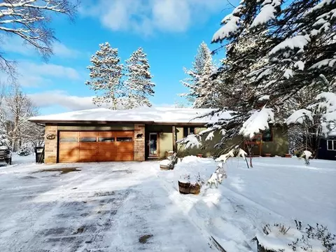 29110 Sunny Beach Rd, Grand Rapids, MN 55744