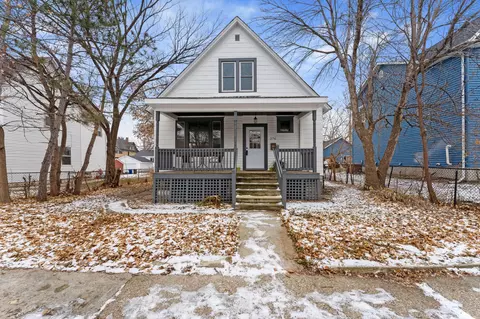 276 Charles Ave, Saint Paul, MN 55103
