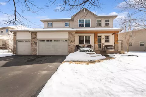 956 Creekwood Dr N, Champlin, MN 55316