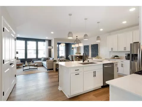 2577 Paddock Path, Shakopee, MN 55379 photo 2