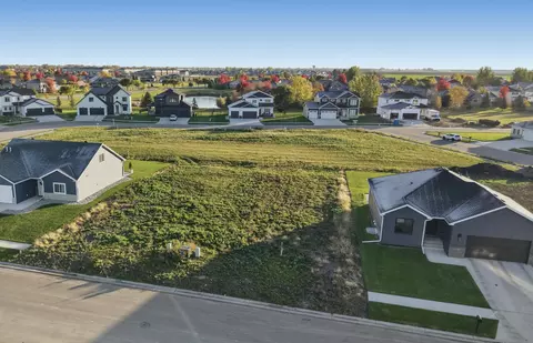 4709 Hampton Loop S, Moorhead, MN 56560 photo 11