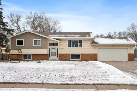 2050 Long Lake Rd, New Brighton, MN 55112