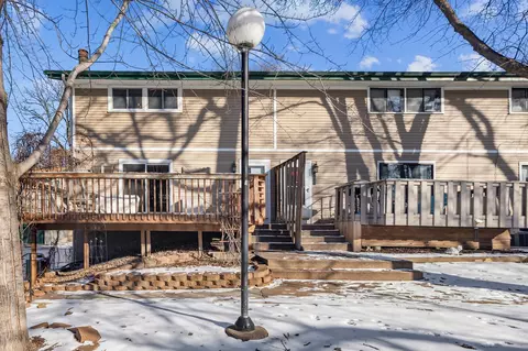 2702 Upland Ct, Plymouth, MN 55447