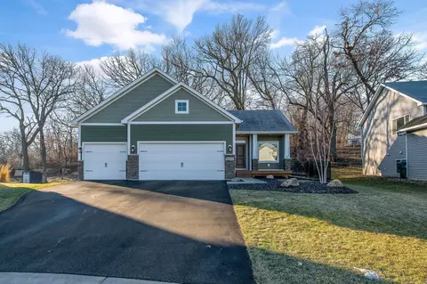 13431 Caffrey Ct, Rosemount, MN 55068