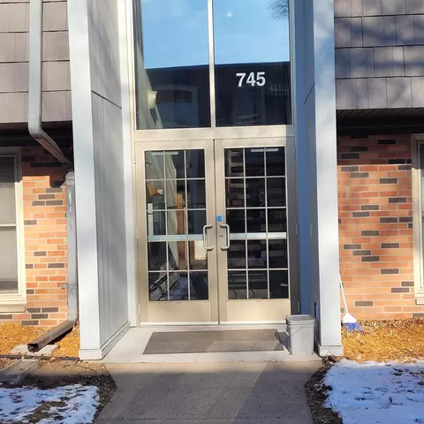 745 11th Ave S #3, Hopkins, MN 55343