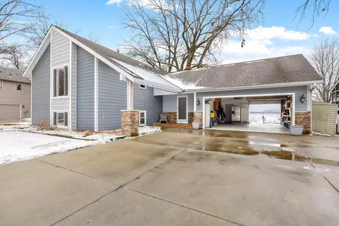 17132 Sunset Trl SW, Prior Lake, MN 55372