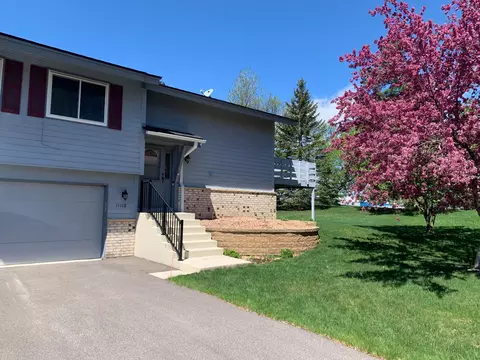 11108 Xavier Ct, Bloomington, MN 55437