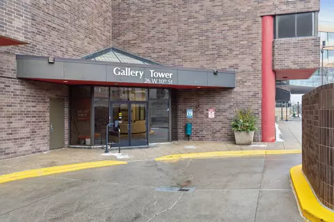 26 10th St W #404, Saint Paul, MN 55102