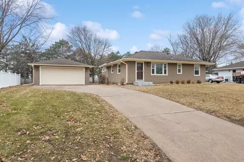 8666 Granada Ave S, Cottage Grove, MN 55016