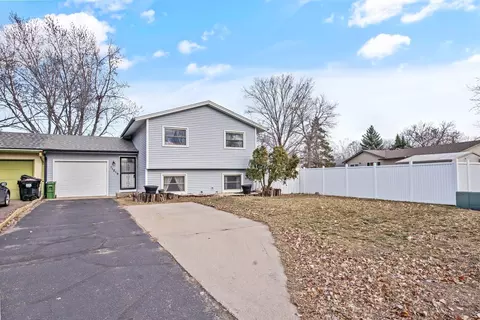 11219 Wren St NW, Coon Rapids, MN 55433