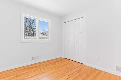 2042 Flint Ln, Eagan, MN 55122 photo 14