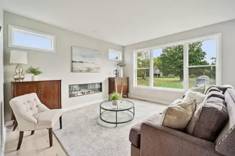 2087 Brookview St, Shakopee, MN 55379