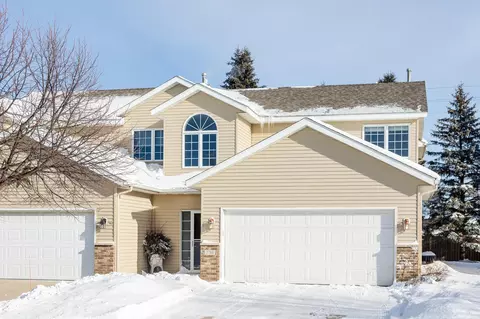 2780 Viola Heights Dr NE, Rochester, MN 55906