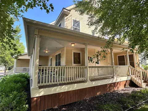 25 Charles Ave, Saint Paul, MN 55103