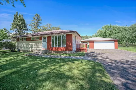 822 Mary St N, Maplewood, MN 55119