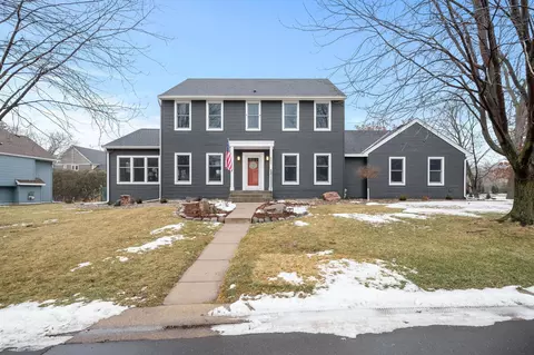 421 Elsie Inn, Mahtomedi, MN 55115