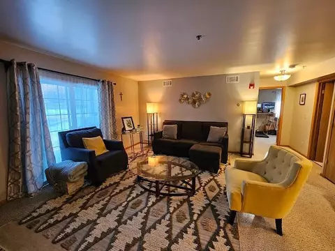 1824 Deerhaven Ln NE #1, Rochester, MN 55906