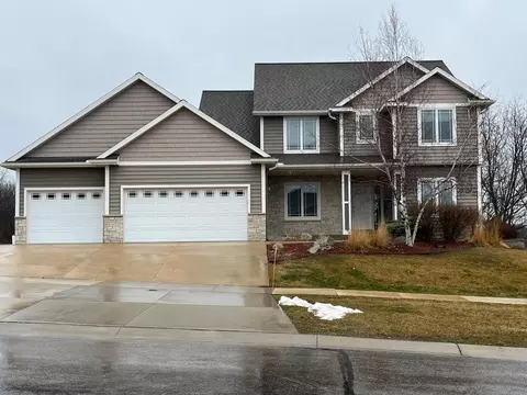 1912 Shannon Oaks Blvd NE, Rochester, MN 55906