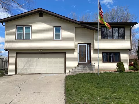 1810 Brookside Cir, Albert Lea, MN 56007