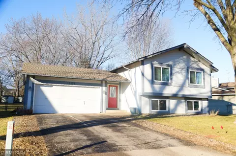11354 Xavier Rd, Bloomington, MN 55437