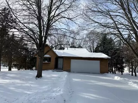 400 Crestview Ln, Owatonna, MN 55060