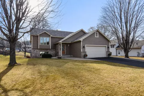 13628 Bryant Pl S, Burnsville, MN 55337