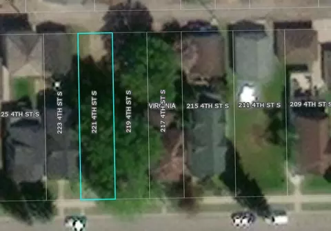 221 4th St S, Virginia, MN 55792