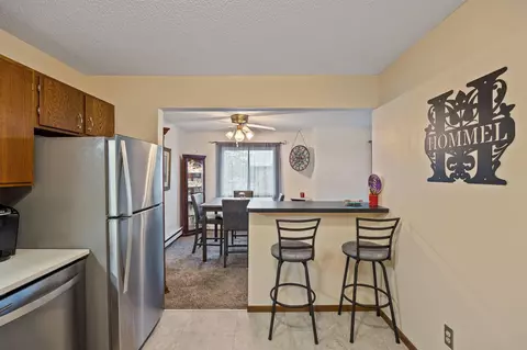 1573 Arundel St #204, Saint Paul, MN 55117